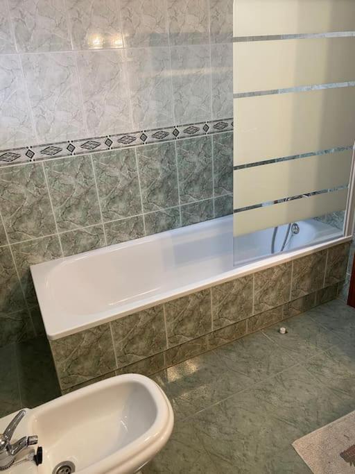 “Ledicia”, Piso En Alquiler Apartment Vigo Exterior foto